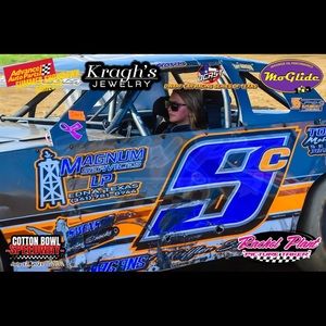 Meet your Posher, Caitlin